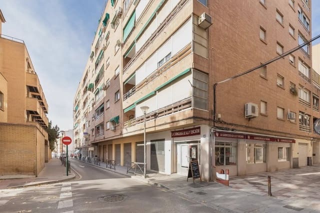 Local Comercial en San Francisco Javier, Granada ciudad en venta - 159.900 € (Ref: 9837037)