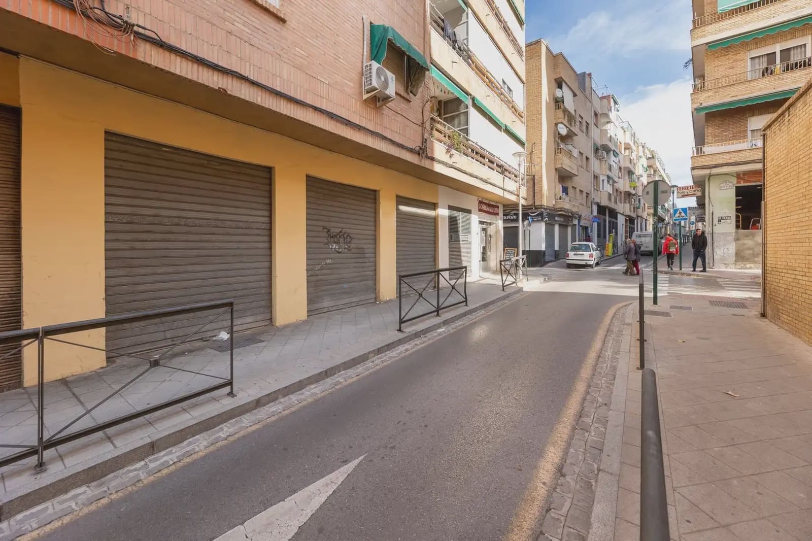 Local Comercial en Granada ciudad en venta - 159.900 € (Ref: 9837037)
