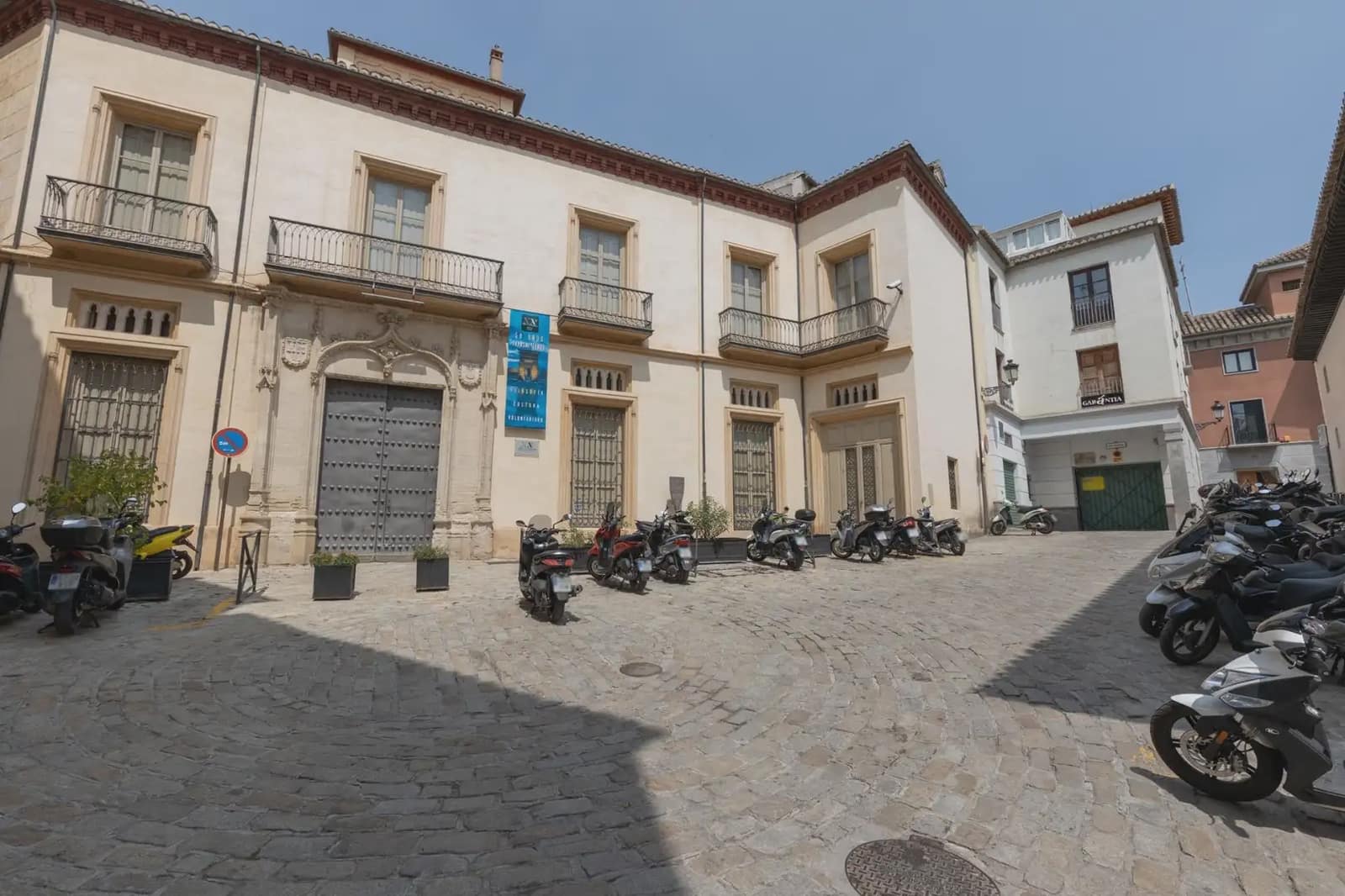 Garage for sale in Granada city - € 27,500 (Ref: 9837038)