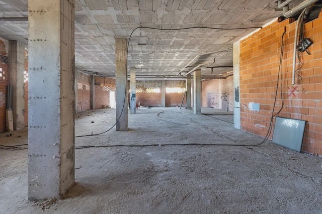 Commerciale in vendita in Armilla - 500.000 € (Rif: 9837039)