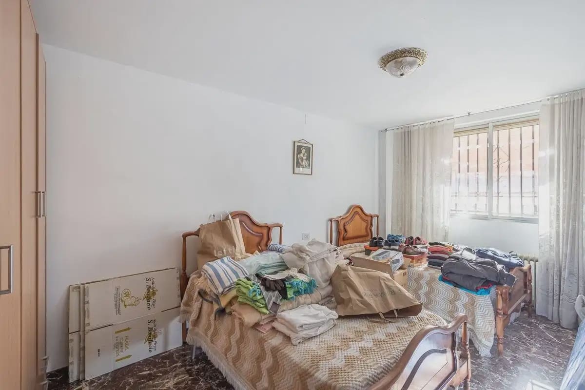 Flat for sale in Guadix - € 120,000 (Ref: 9837041)