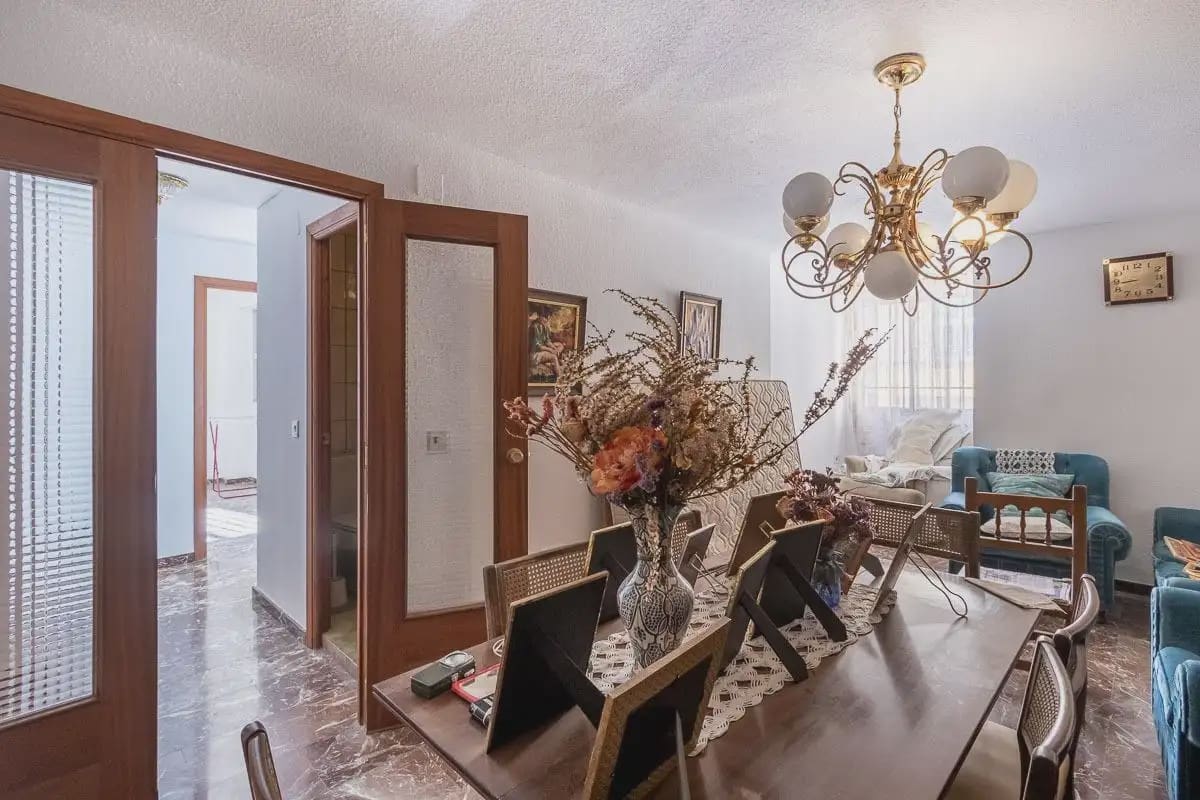Flat for sale in Guadix - € 120,000 (Ref: 9837041)