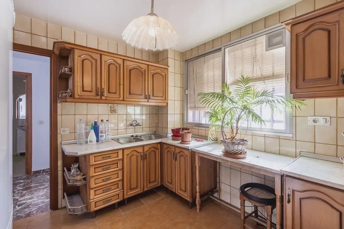 Flat for sale in Guadix - € 120,000 (Ref: 9837041)