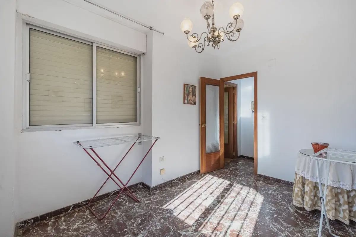 Flat for sale in Guadix - € 120,000 (Ref: 9837041)