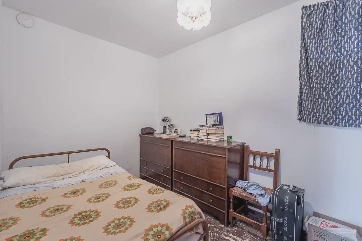 Flat for sale in Guadix - € 120,000 (Ref: 9837041)