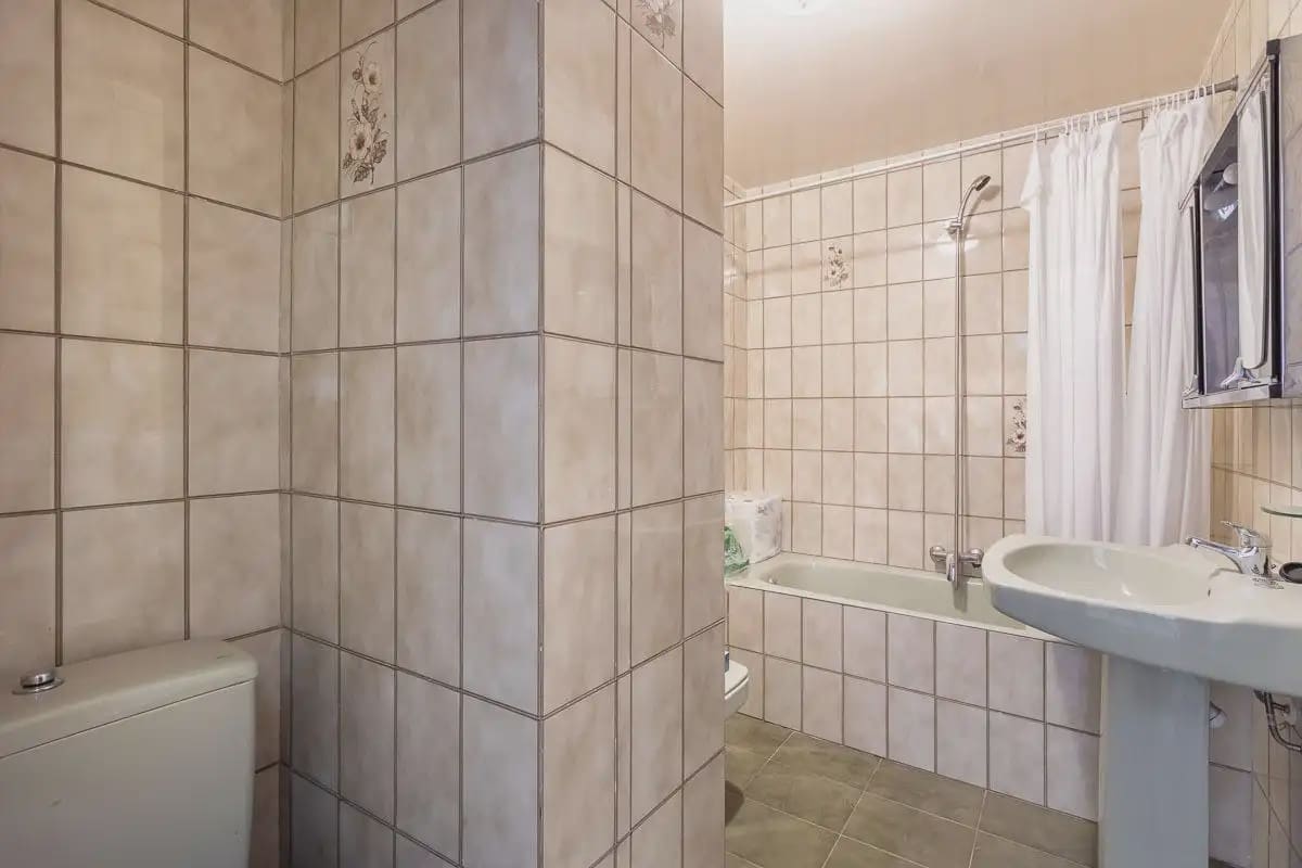 Flat for sale in Guadix - € 120,000 (Ref: 9837041)