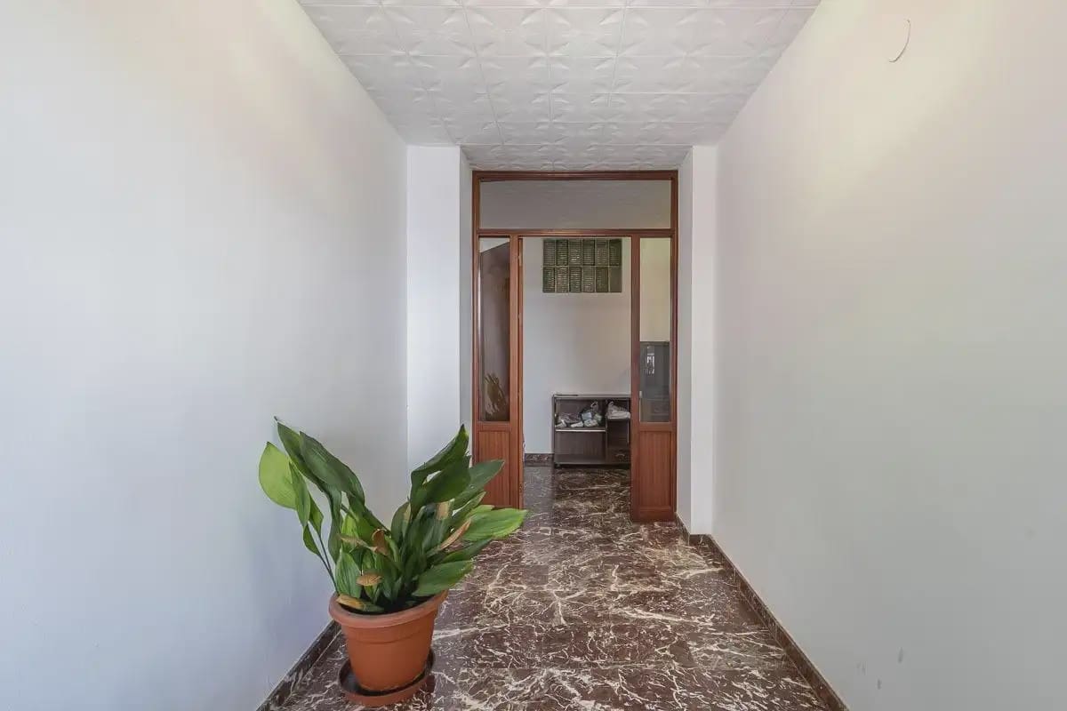Flat for sale in Guadix - € 120,000 (Ref: 9837041)