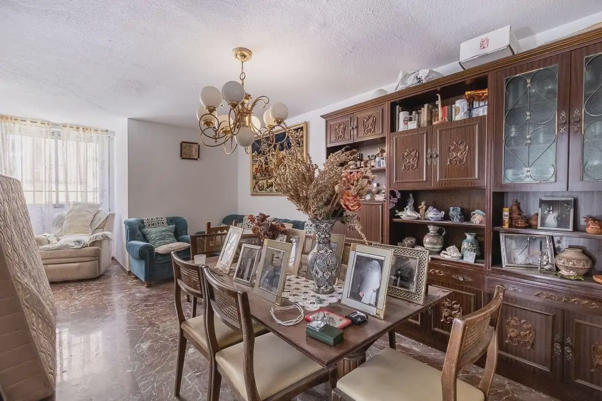 Flat for sale in Guadix - € 120,000 (Ref: 9837041)