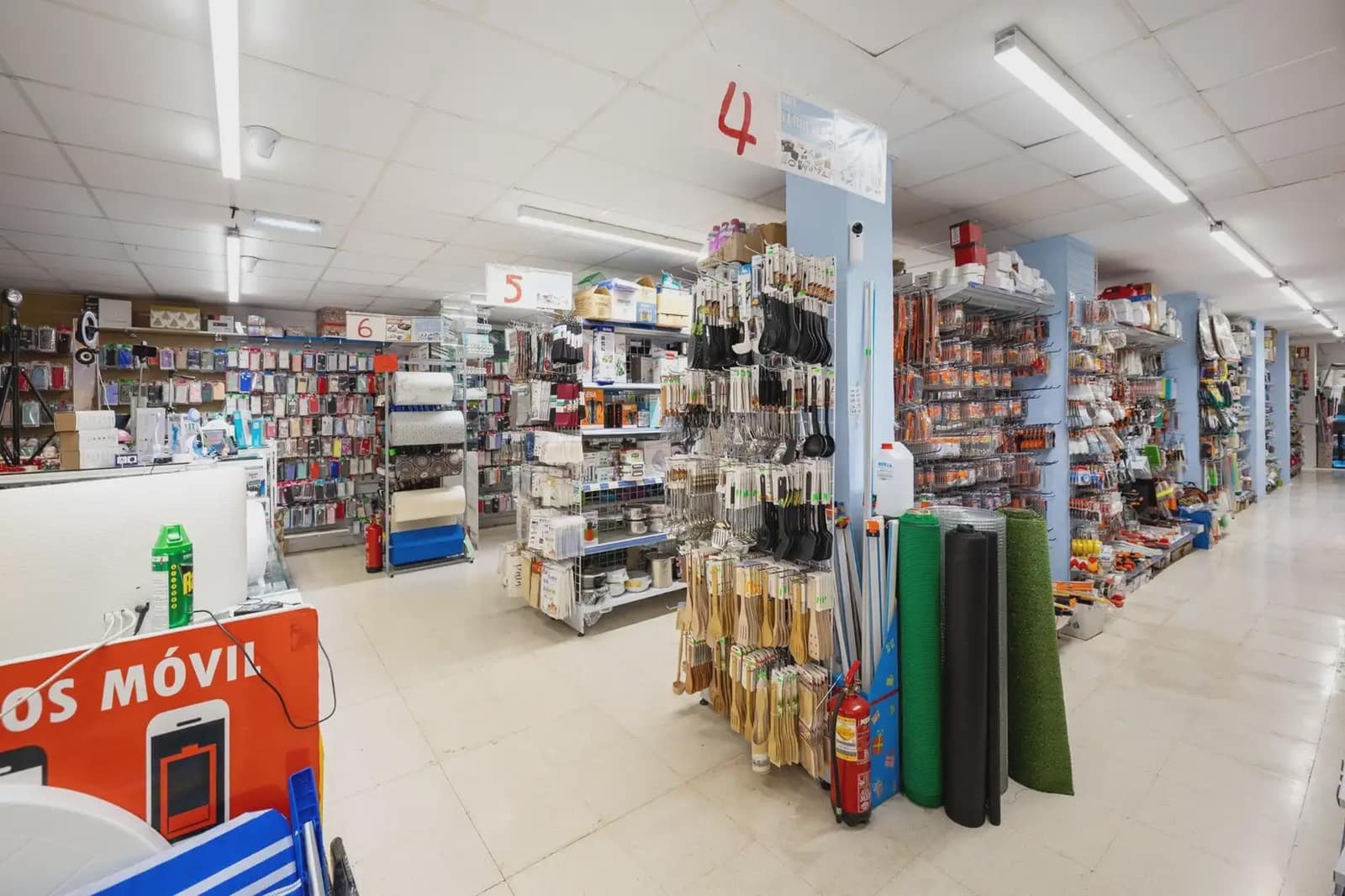 Local Comercial en Peligros en venta - 215.000 € (Ref: 9837043)