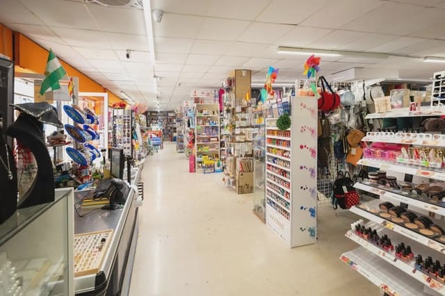 Local Comercial en Peligros en venta - 215.000 € (Ref: 9837043)