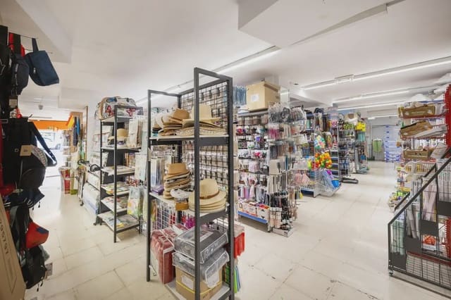 Local Comercial en Peligros en venta - 215.000 € (Ref: 9837043)