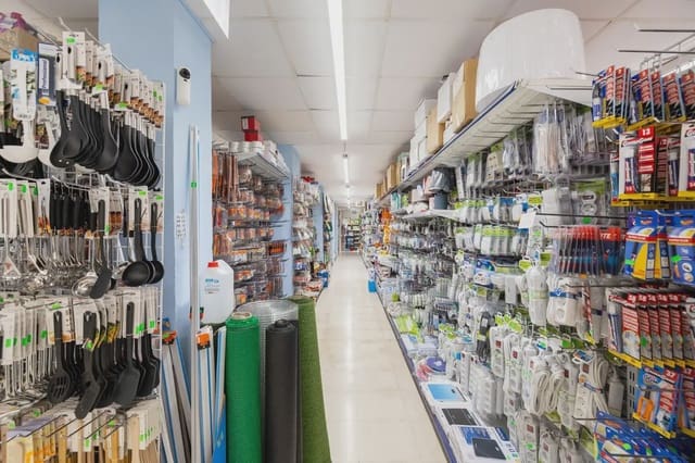 Local Comercial en Peligros en venta - 215.000 € (Ref: 9837043)