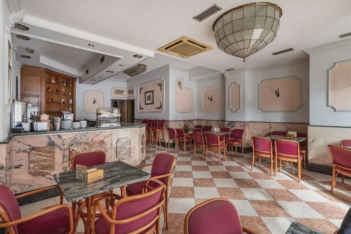 Local Comercial en Granada ciudad en venta - 149.000 € (Ref: 9837044)