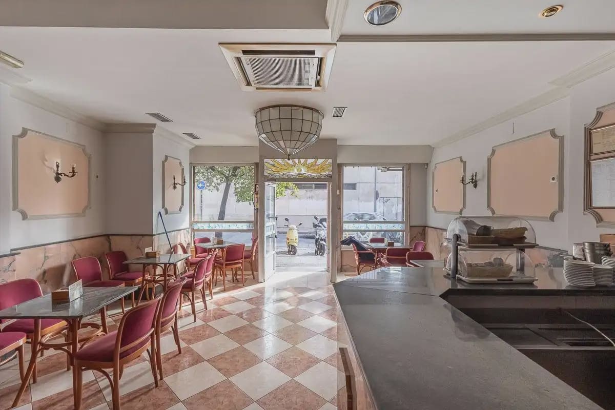 Local Comercial en Granada ciudad en venta - 149.000 € (Ref: 9837044)