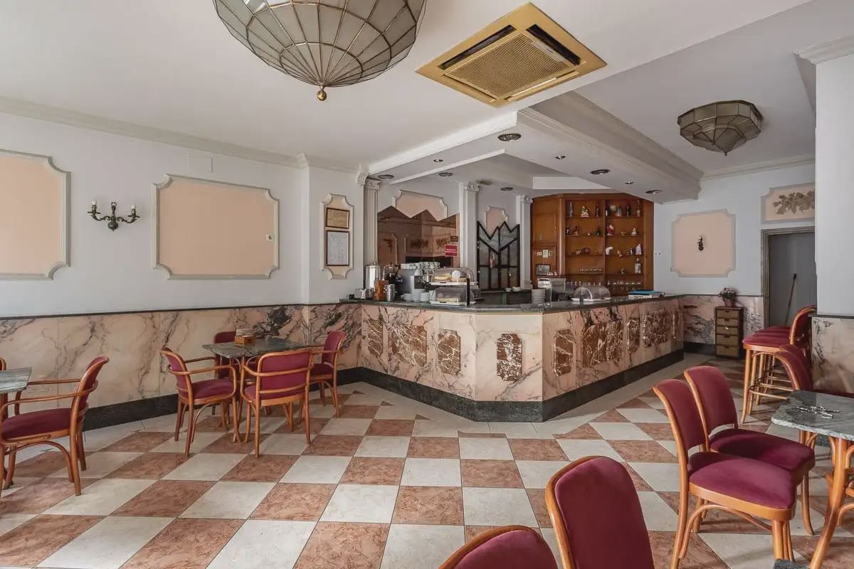 Local Comercial en Granada ciudad en venta - 149.000 € (Ref: 9837044)