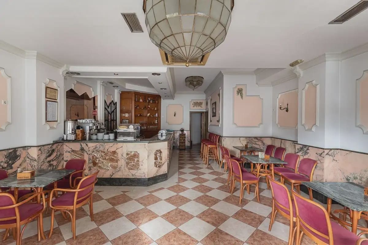 Local Comercial en Granada ciudad en venta - 149.000 € (Ref: 9837044)