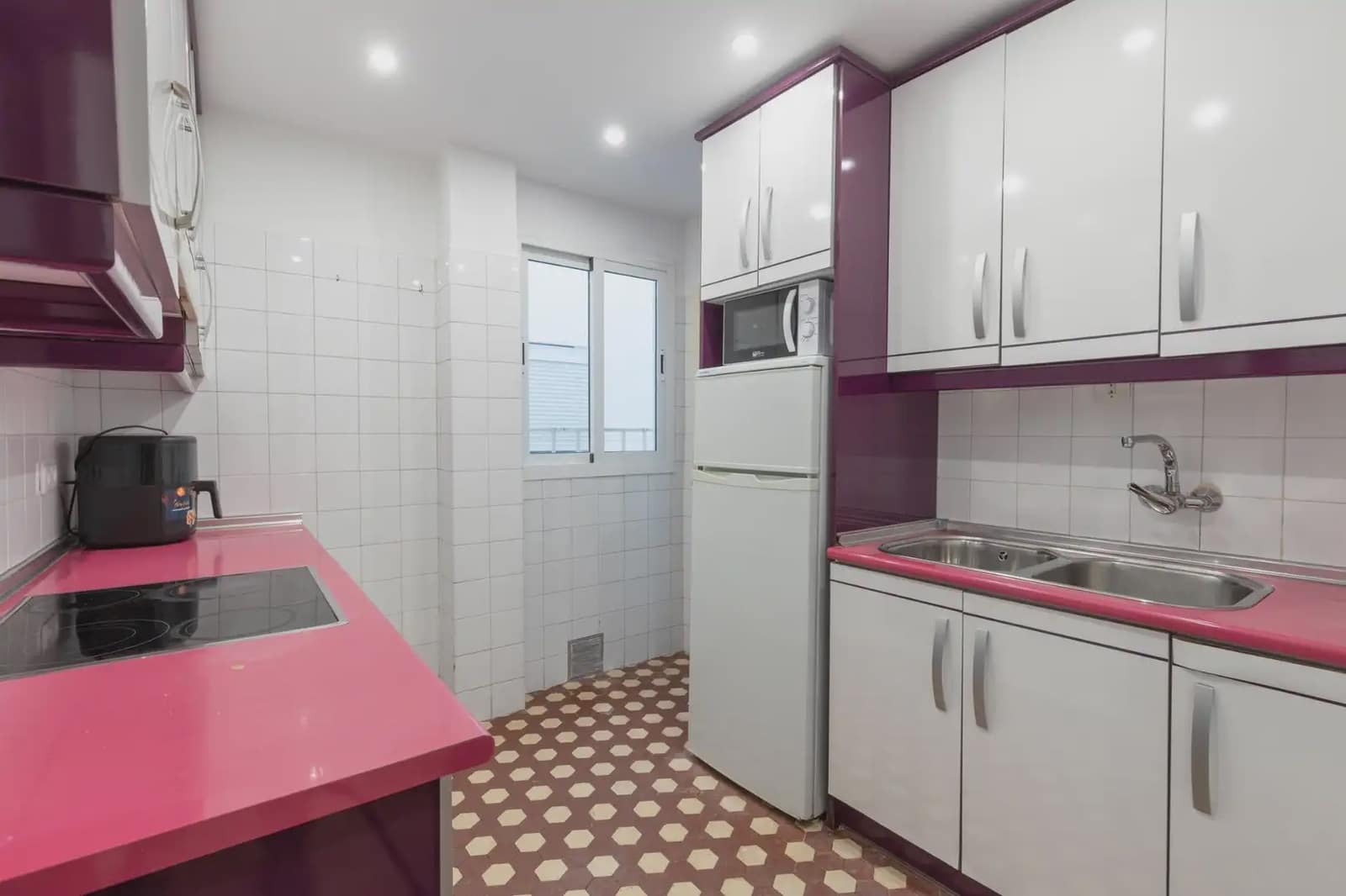 Lejlighed til salg i Granada by - € 249.000 (Ref: 9837045)