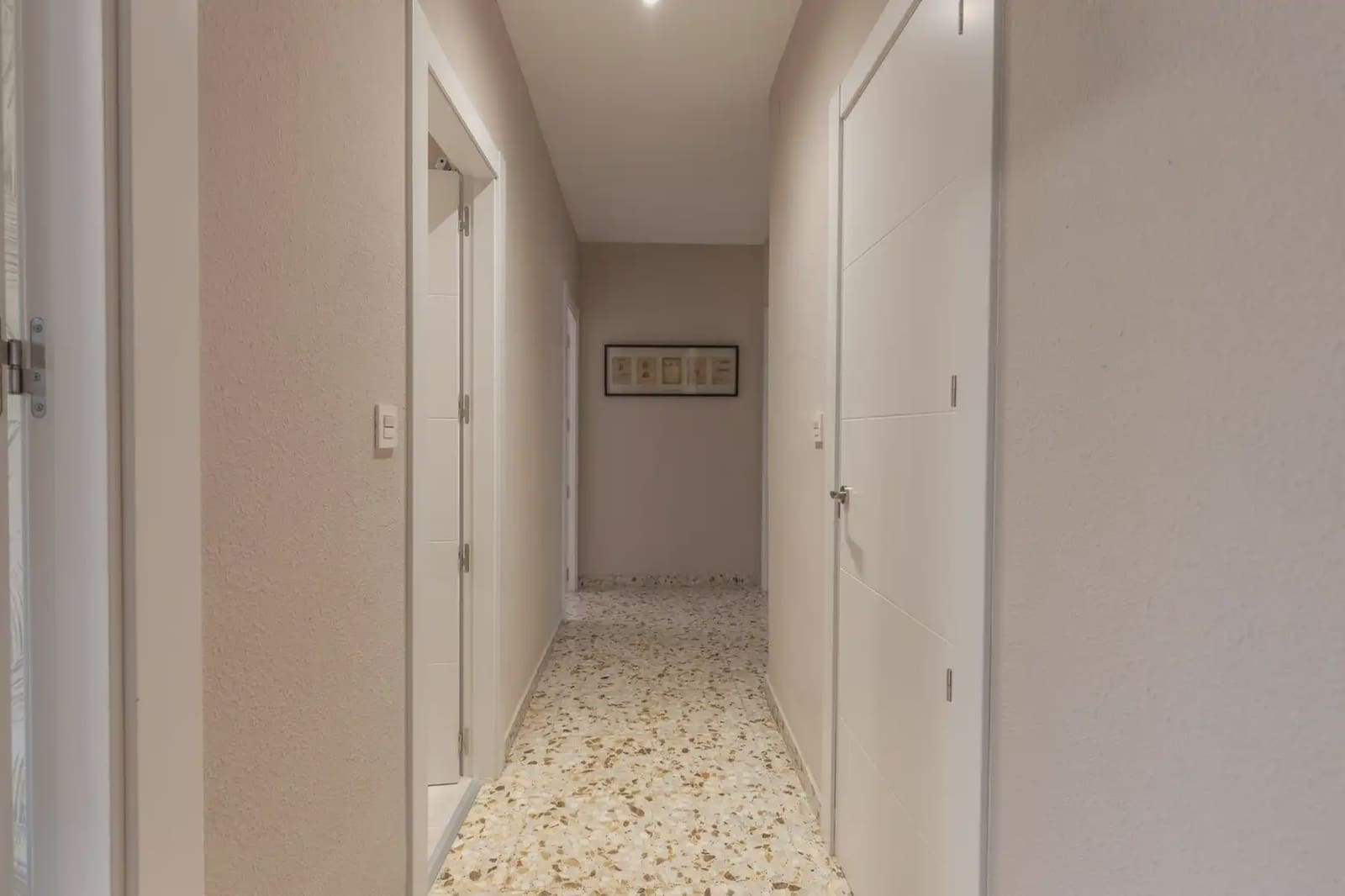 5 Zimmer Villa zu verkaufen in Huetor Santillan mit Pool - 285.000 € (Ref: 9837046)