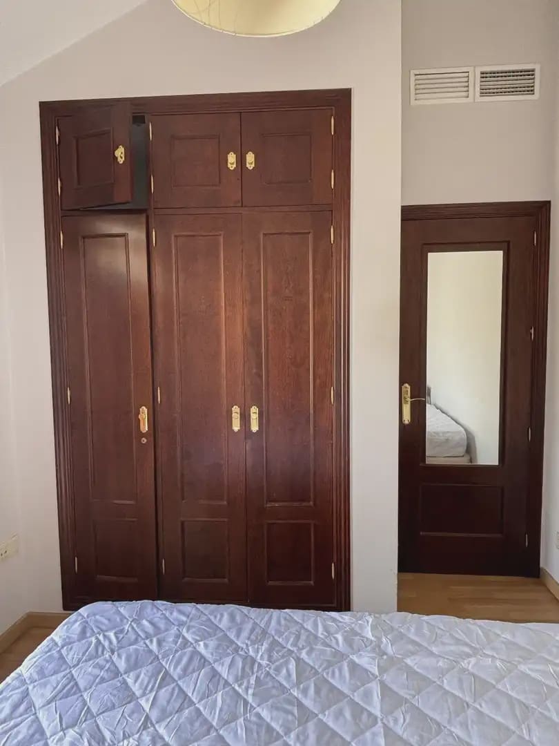Penthouse zu vermieten in Granada Stadt - 900 € (Ref: 9837050)