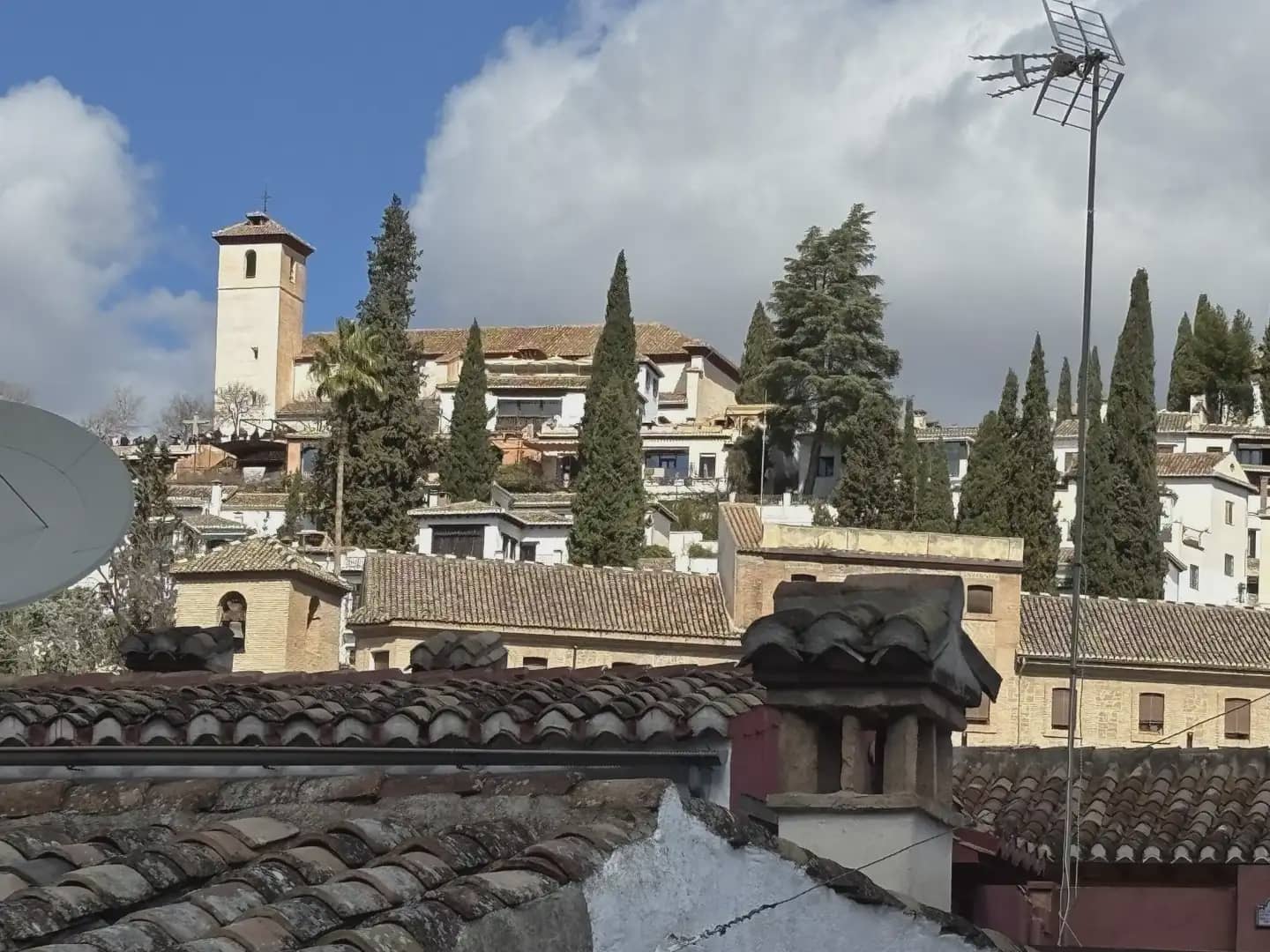Penthouse zu vermieten in Granada Stadt - 900 € (Ref: 9837050)