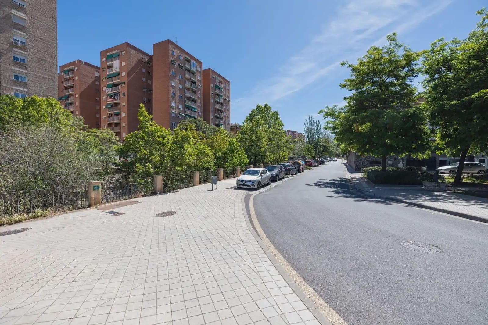 Teren niezagospodarowany na sprzedaż w Miasto Grenada - 400 000 € (Ref: 9837051)
