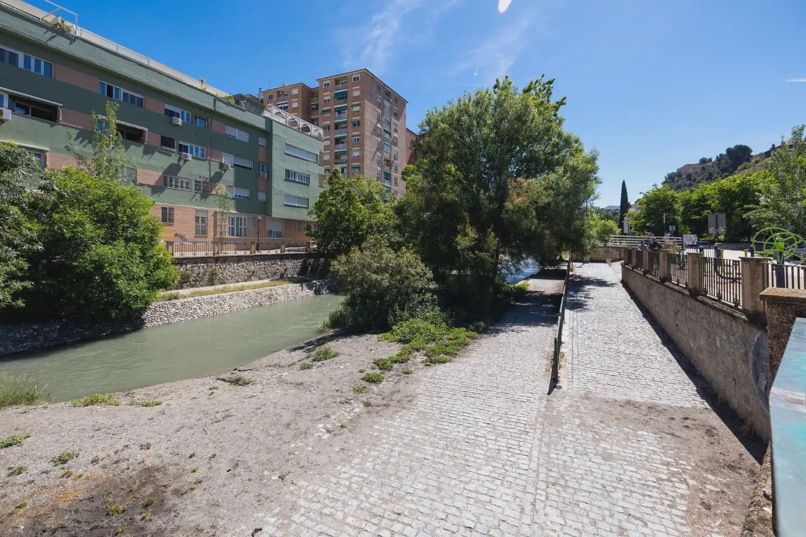 Teren niezagospodarowany na sprzedaż w Miasto Grenada - 400 000 € (Ref: 9837051)