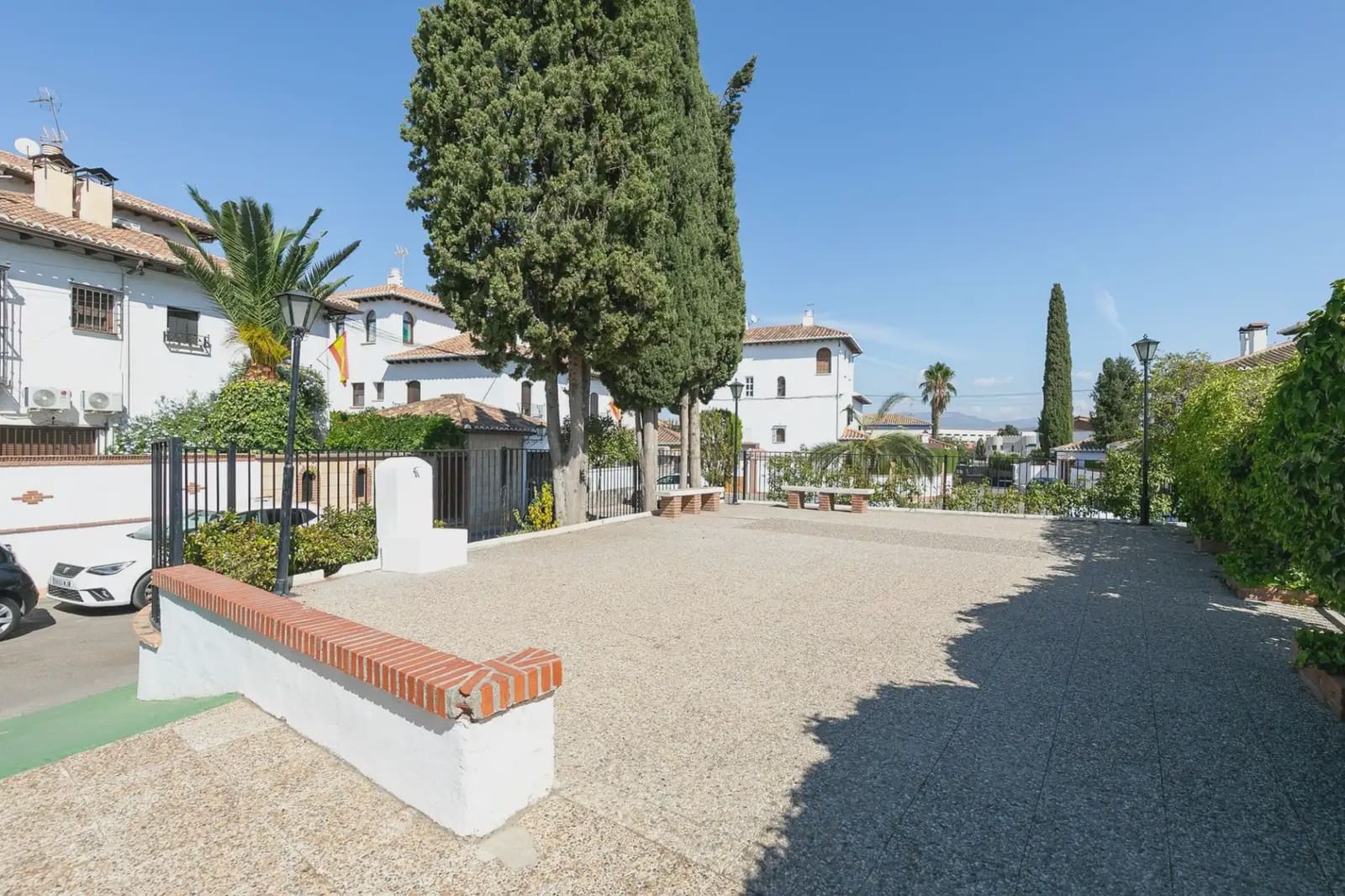 Villa for sale in Ogijares with pool garage - € 325,000 (Ref: 9837052)