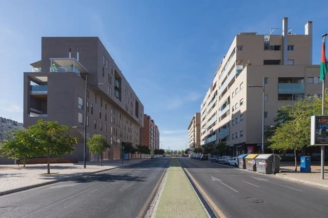 Erhverv til salg i Campus de la Salud, Granada by - € 299.000 (Ref: 9837055)