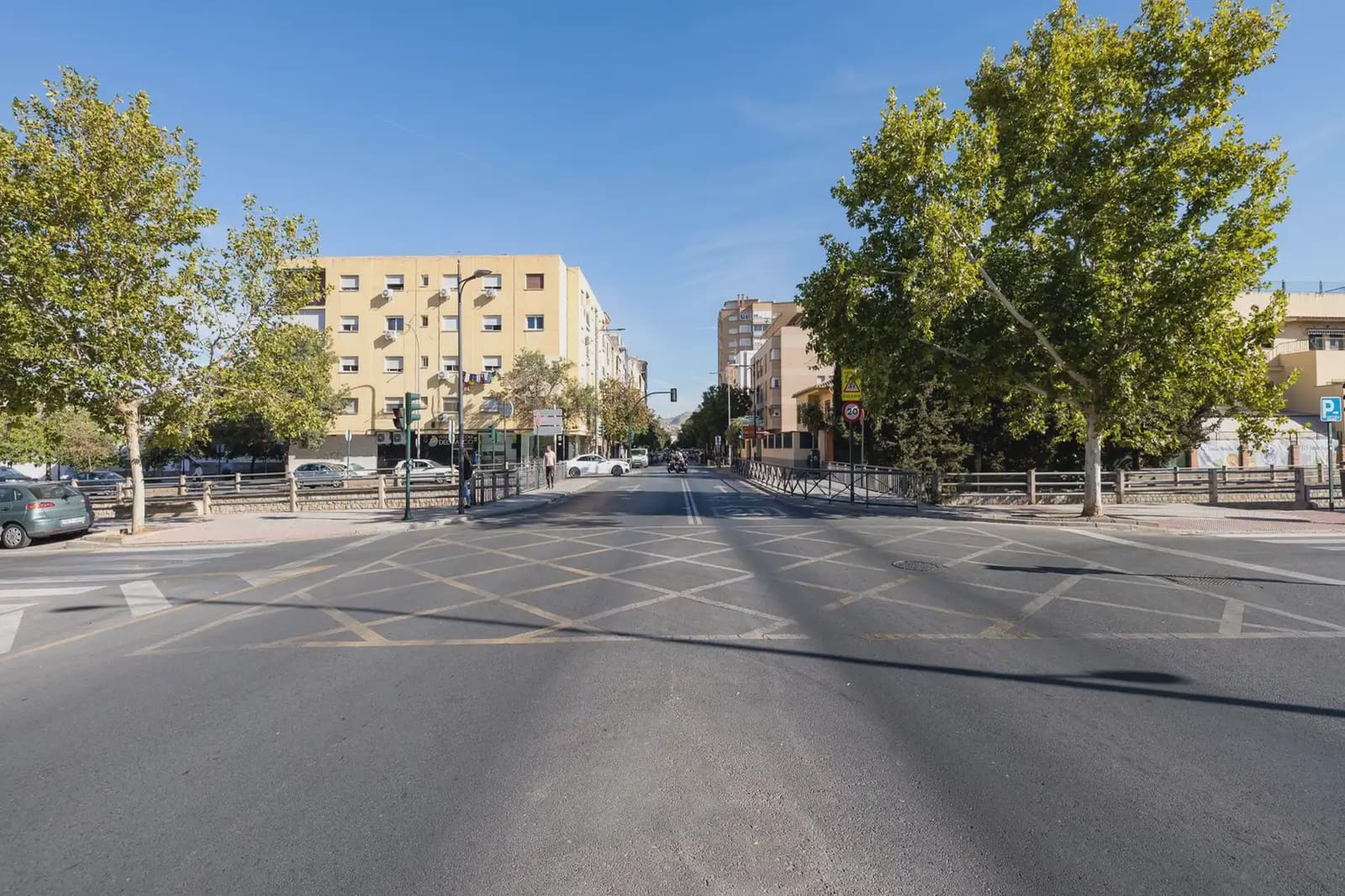 Commercieel te koop in Granada stad - € 299.000 (Ref: 9837055)
