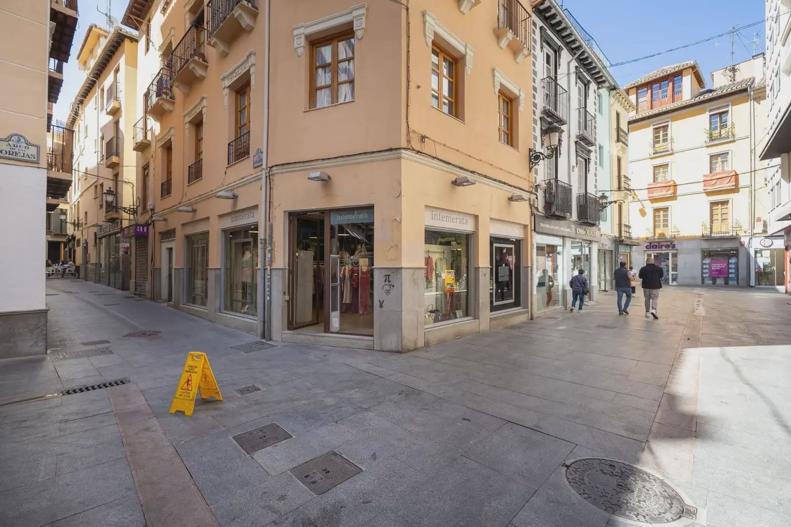 Local Comercial en Granada ciudad en venta - 178.000 € (Ref: 9837056)