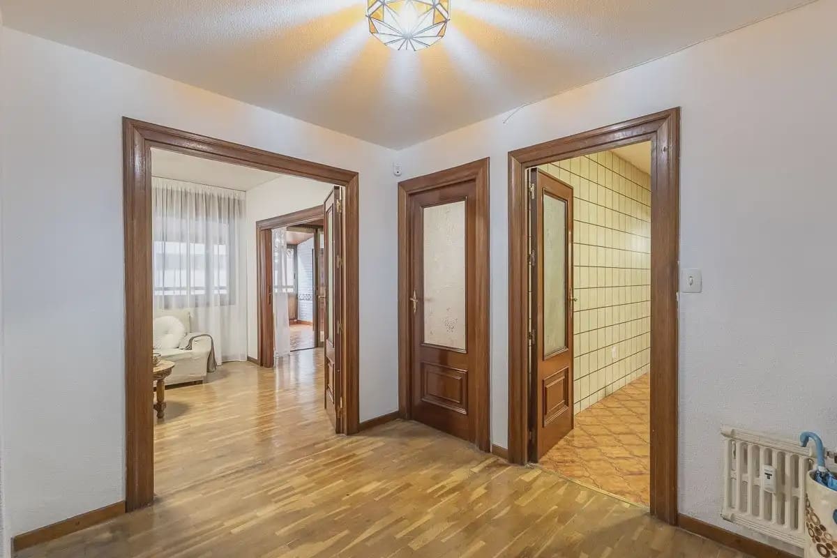5 slaapkamer Flat te koop in Granada stad - € 380.000 (Ref: 9837057)