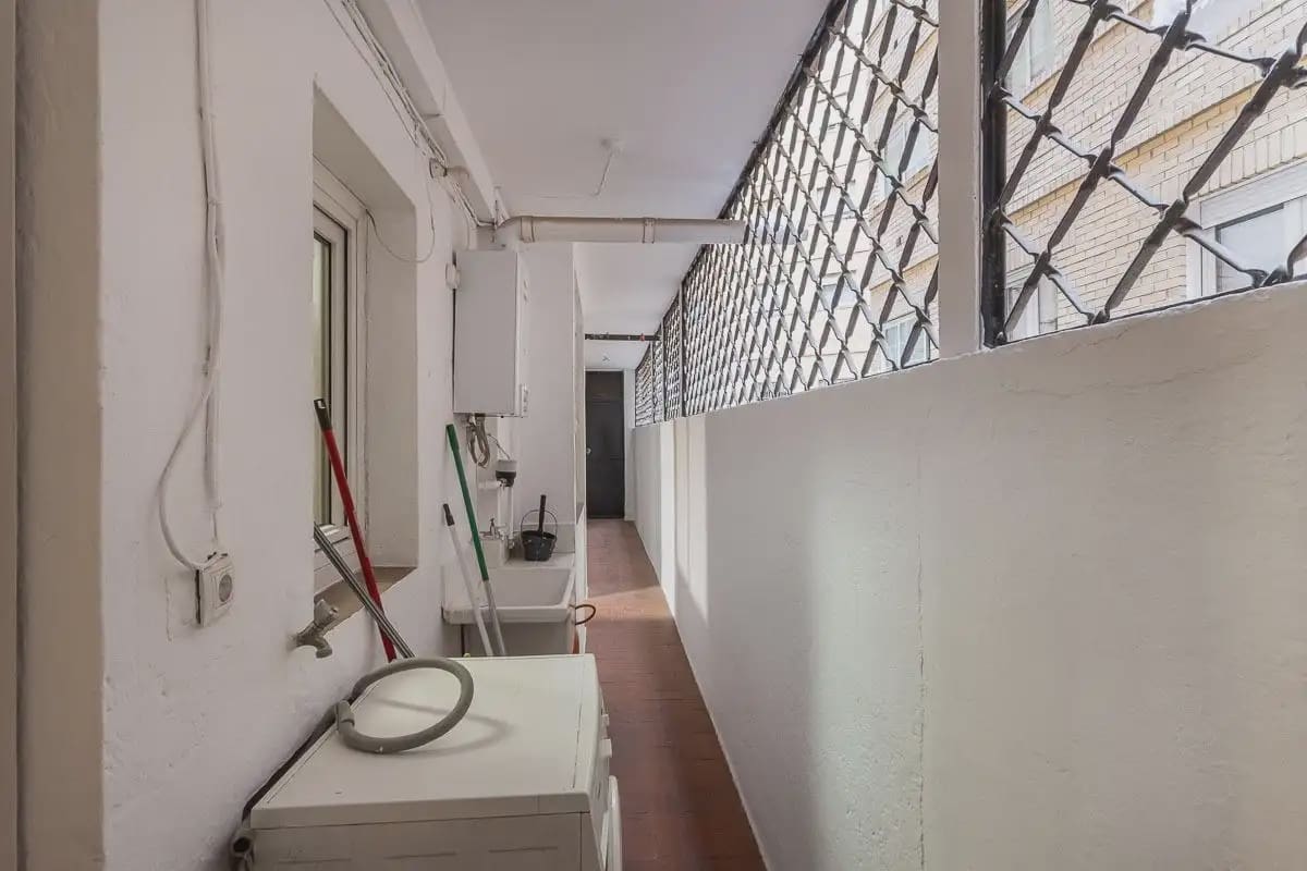 5 slaapkamer Flat te koop in Granada stad - € 380.000 (Ref: 9837057)