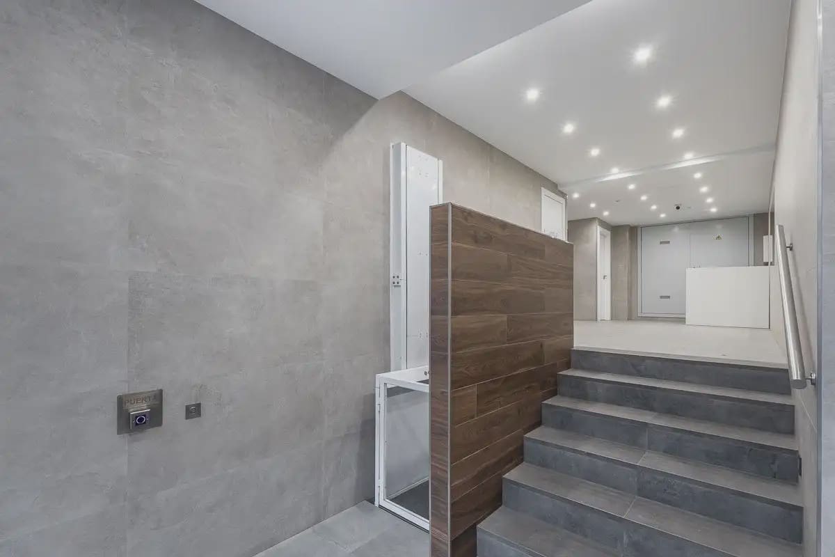 5 slaapkamer Flat te koop in Granada stad - € 380.000 (Ref: 9837057)