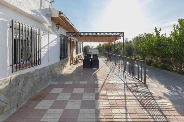 Finca/Landehus til salg i Moraleda de Zafayona med swimmingpool - € 220.000 (Ref: 9837058)