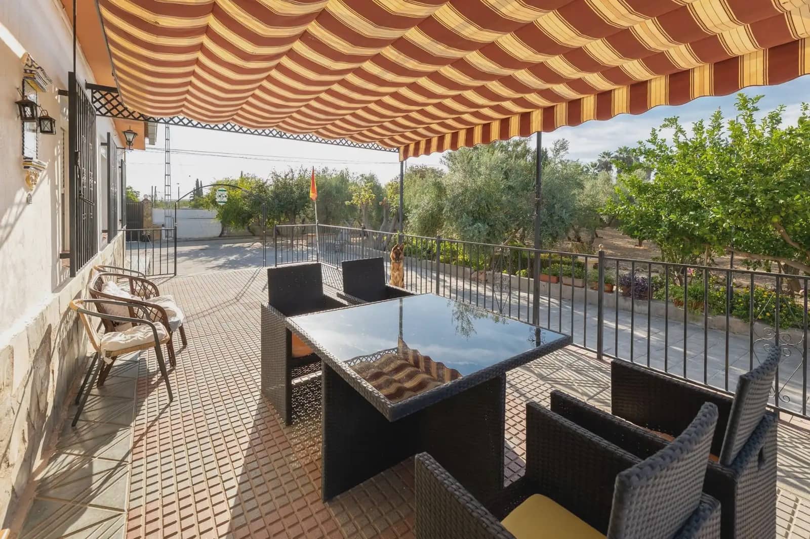 Finca/Hus på landet till salu i Moraleda de Zafayona med pool - 220 000 € (Ref: 9837058)