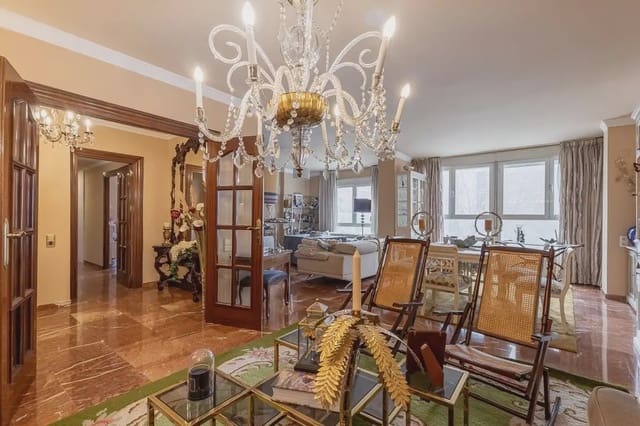 Leilighet til salgs i San Matías - Realejo, Granada by med garasje - € 640 000 (Ref: 9837059)