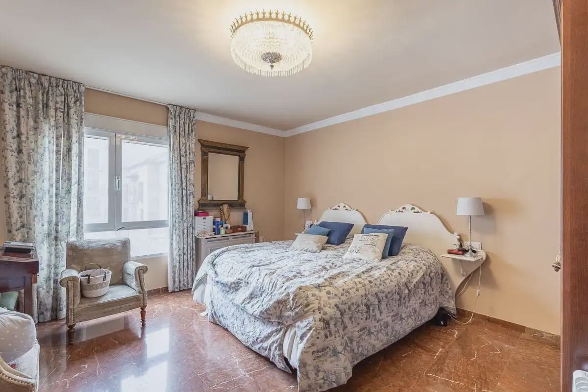 Leilighet til salgs i Granada by med garasje - € 640 000 (Ref: 9837059)