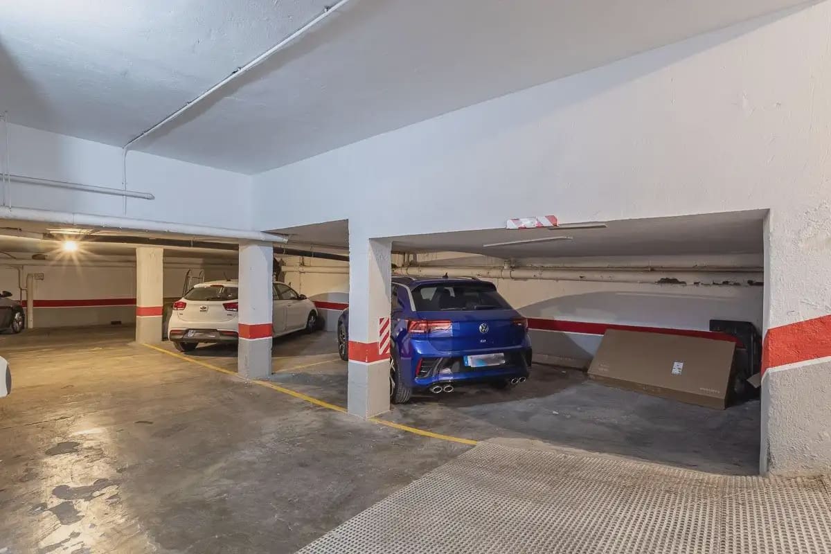 Leilighet til salgs i Granada by med garasje - € 640 000 (Ref: 9837059)