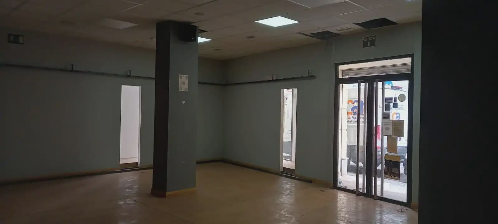 Kommersiell til leie i Granada by - € 3 800 (Ref: 9837062)