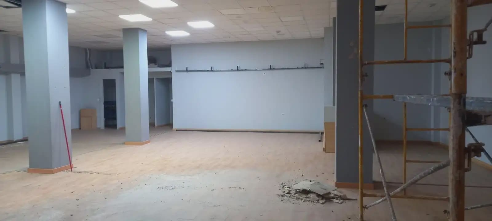 Kommersiell til leie i Granada by - € 3 800 (Ref: 9837062)