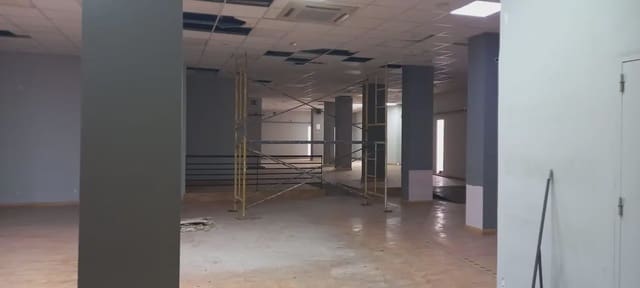 Commercial for rent in San Matías - Realejo, Granada city - € 3,800 (Ref: 9837062)