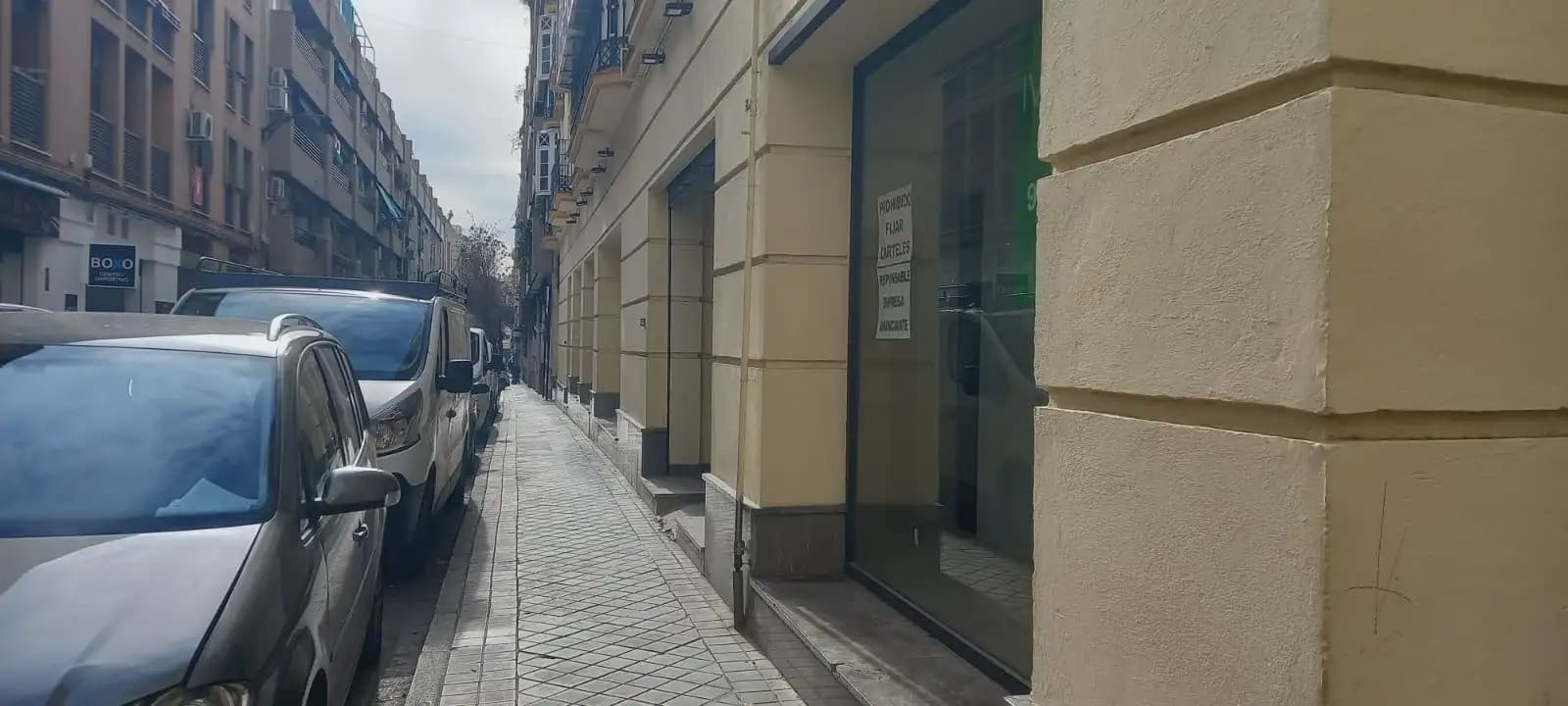 Kommersiell til leie i Granada by - € 3 800 (Ref: 9837062)