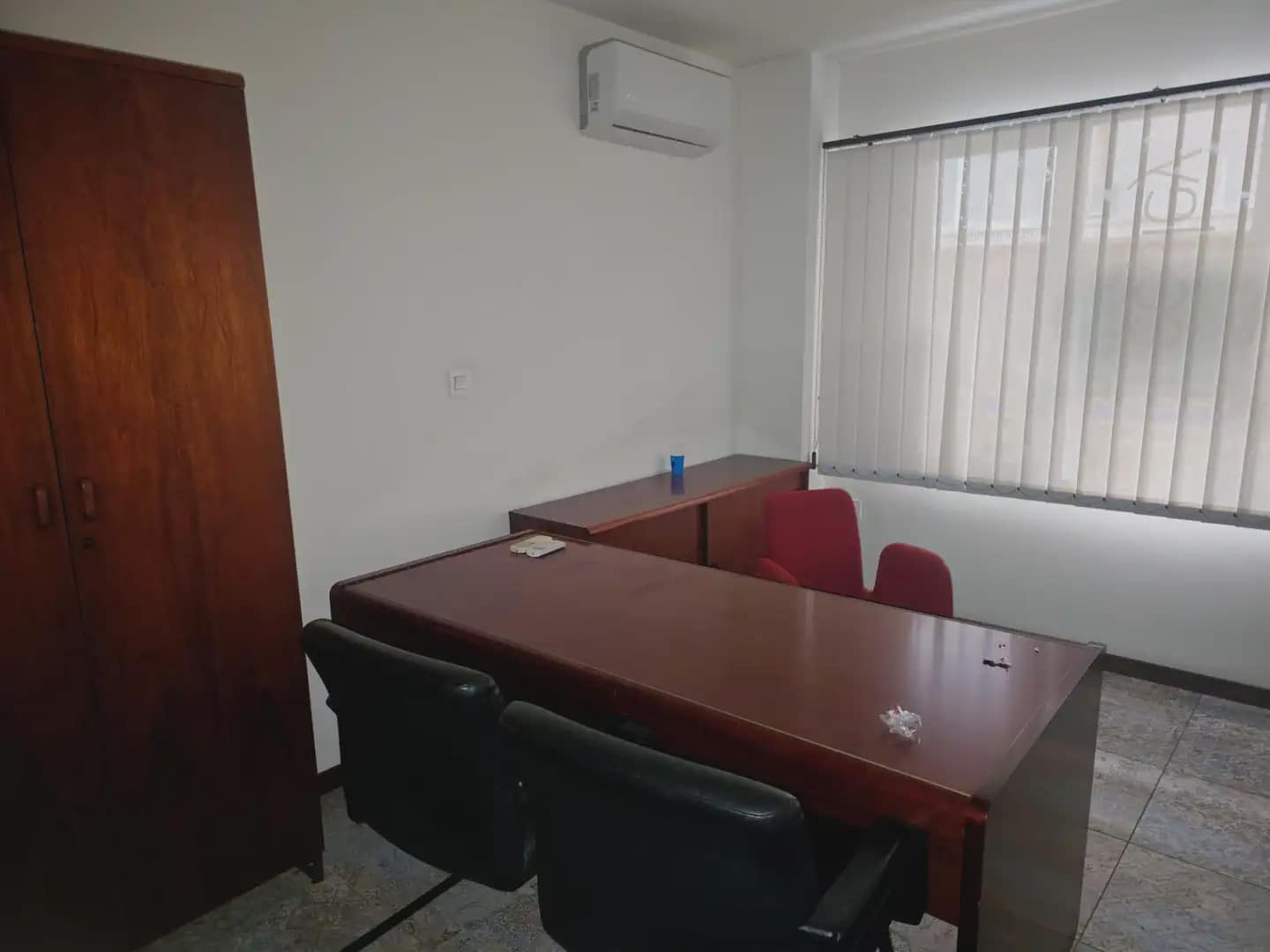 Office for rent in Granada city - € 2,000 (Ref: 9837063)