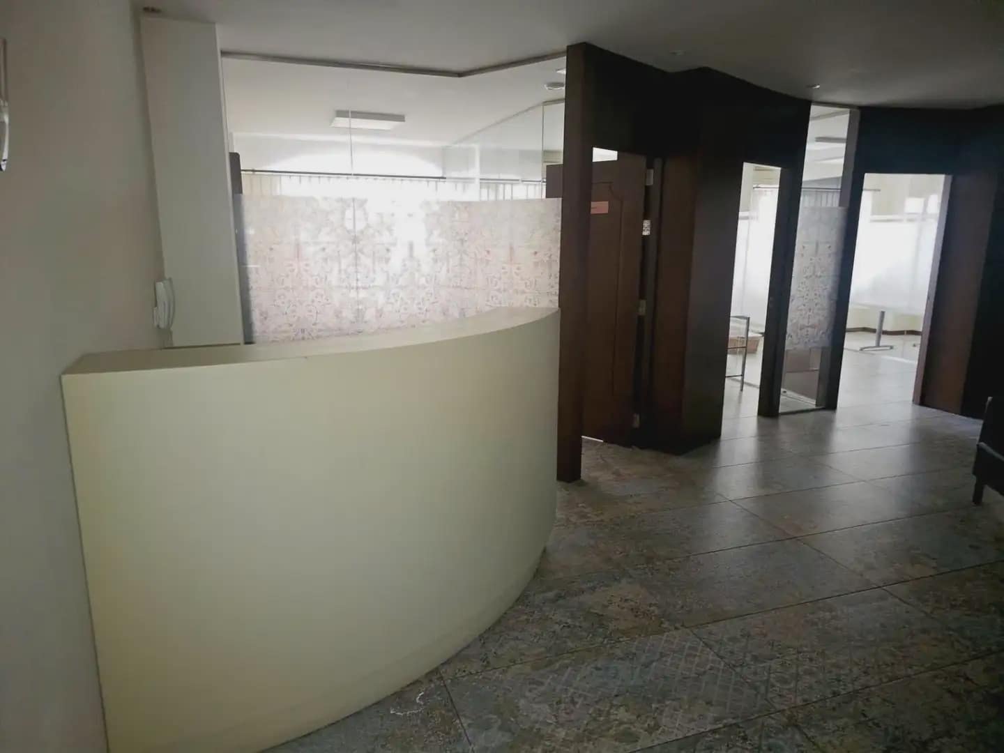 Office for rent in Granada city - € 2,000 (Ref: 9837063)