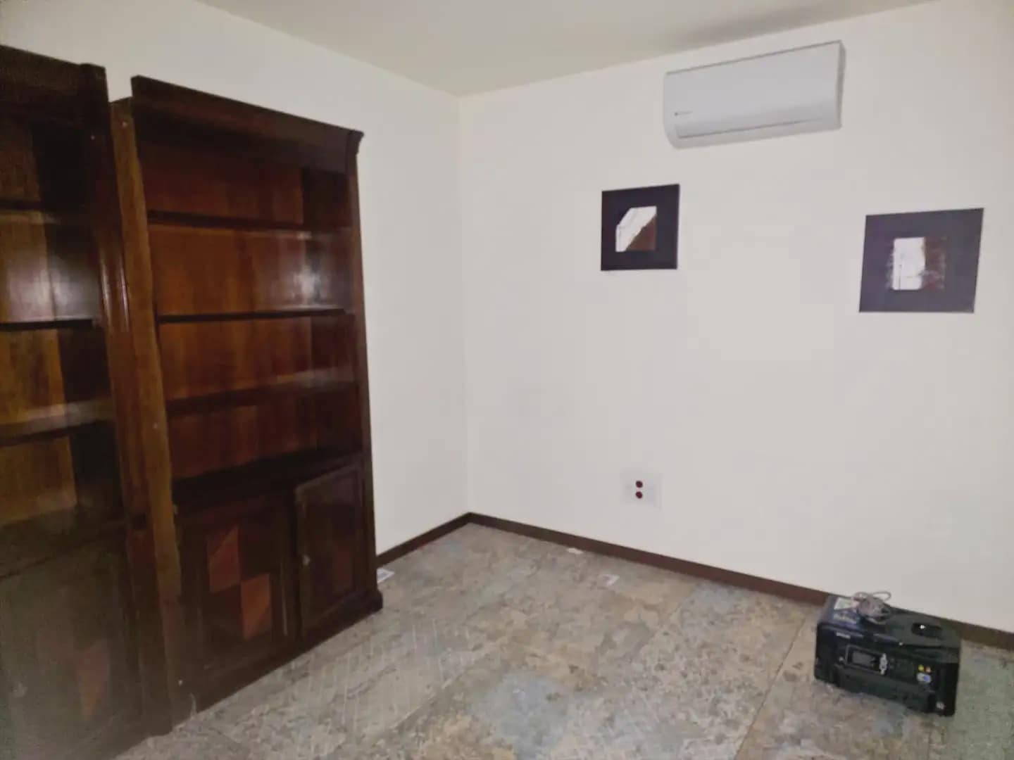 Office for rent in Granada city - € 2,000 (Ref: 9837063)