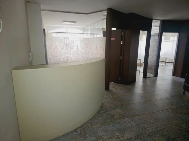 Office for rent in San Matías - Realejo, Granada city - € 2,000 (Ref: 9837063)