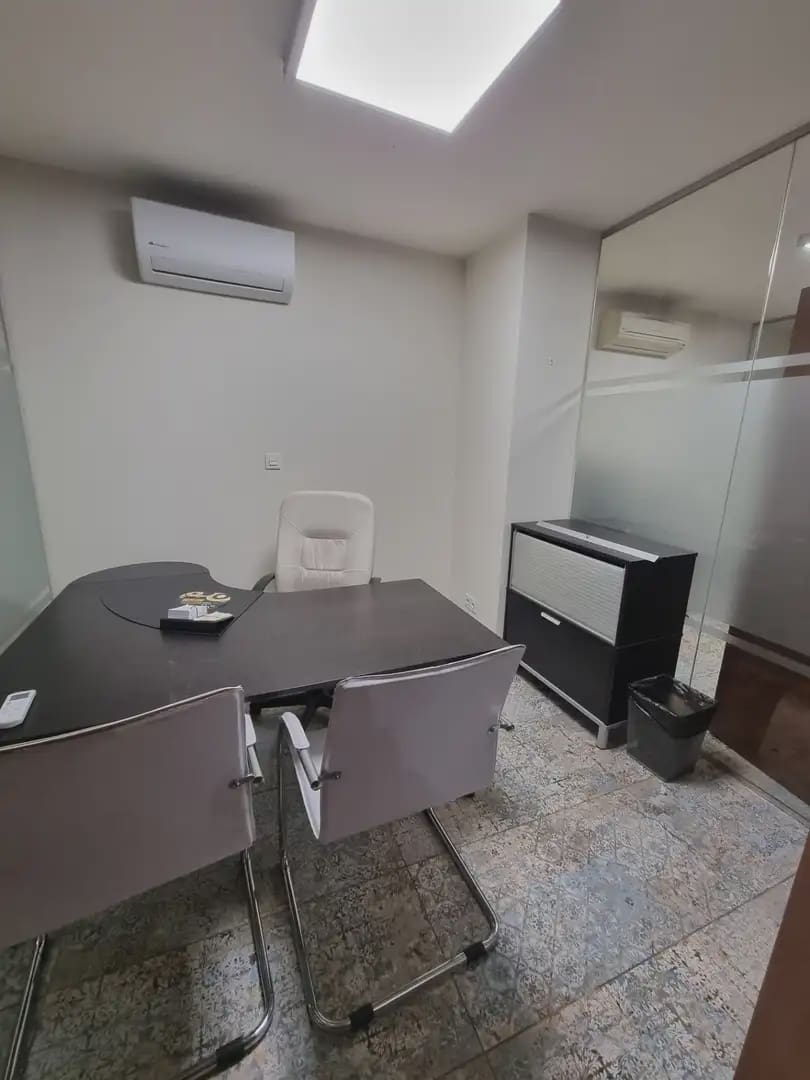 Office for rent in Granada city - € 2,000 (Ref: 9837063)