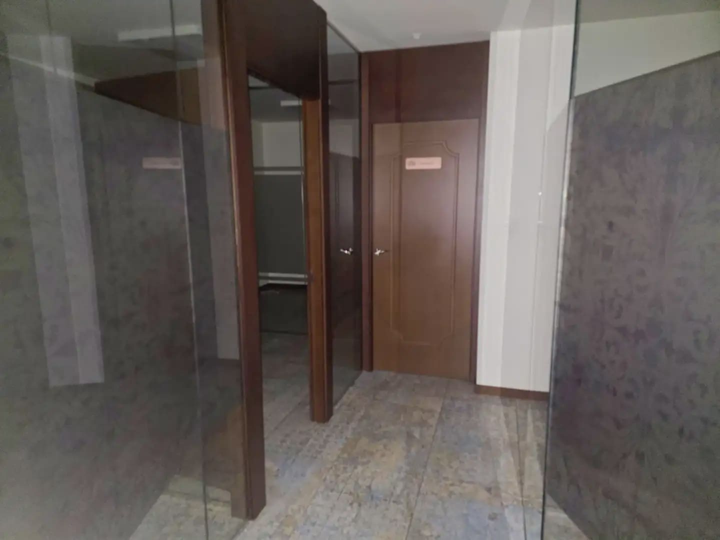 Office for rent in Granada city - € 2,000 (Ref: 9837063)