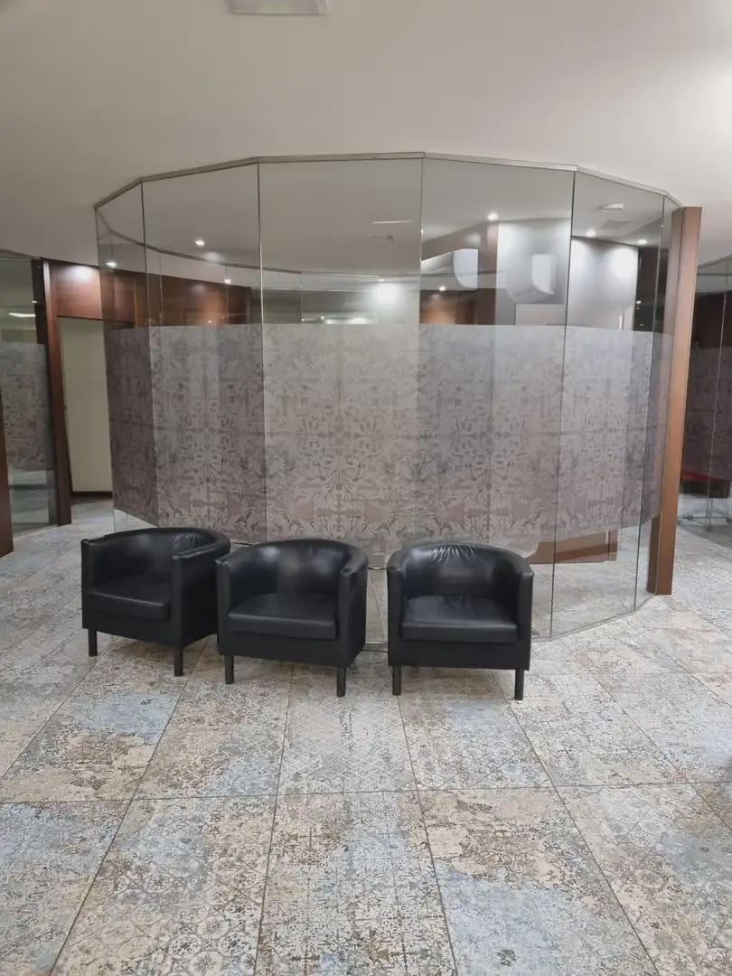 Office for rent in Granada city - € 2,000 (Ref: 9837063)