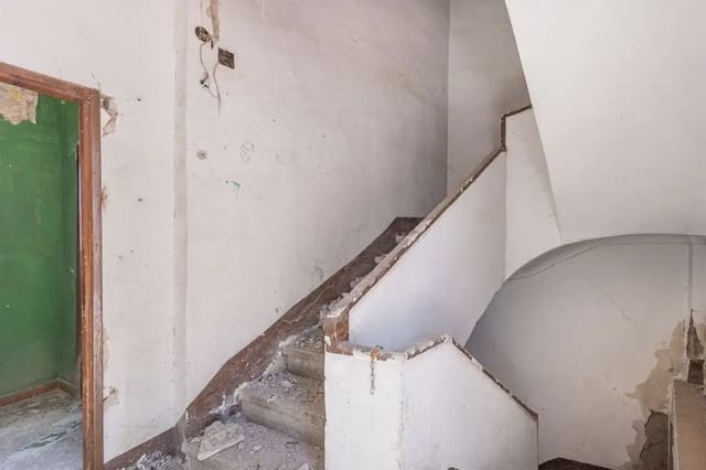 Hus til salgs i Albaicin, Granada by - € 499 000 (Ref: 9837064)